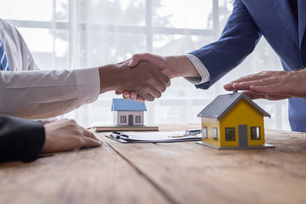 handshake real estate brokerage agent deliver a sa